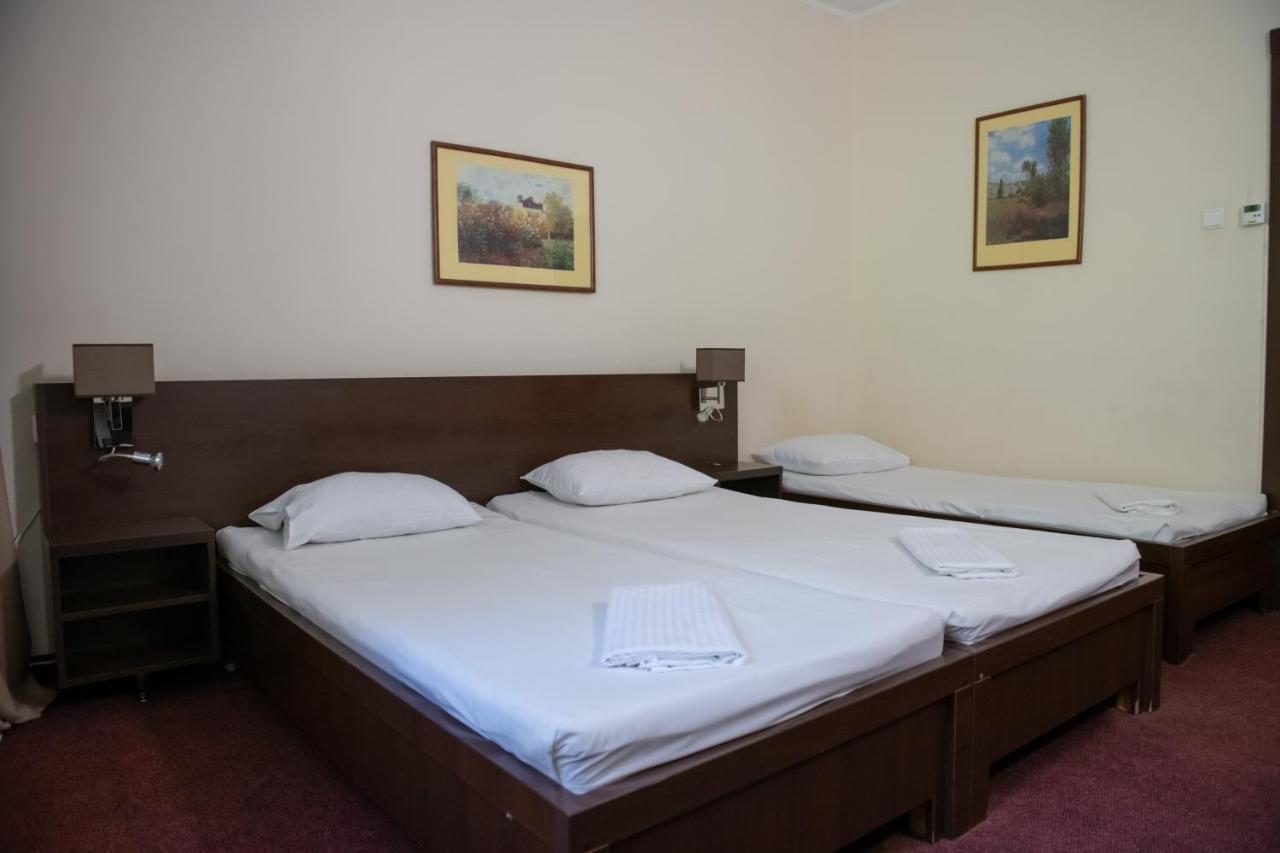 Hotel Panoramic Râmnicu Vâlcea エクステリア 写真