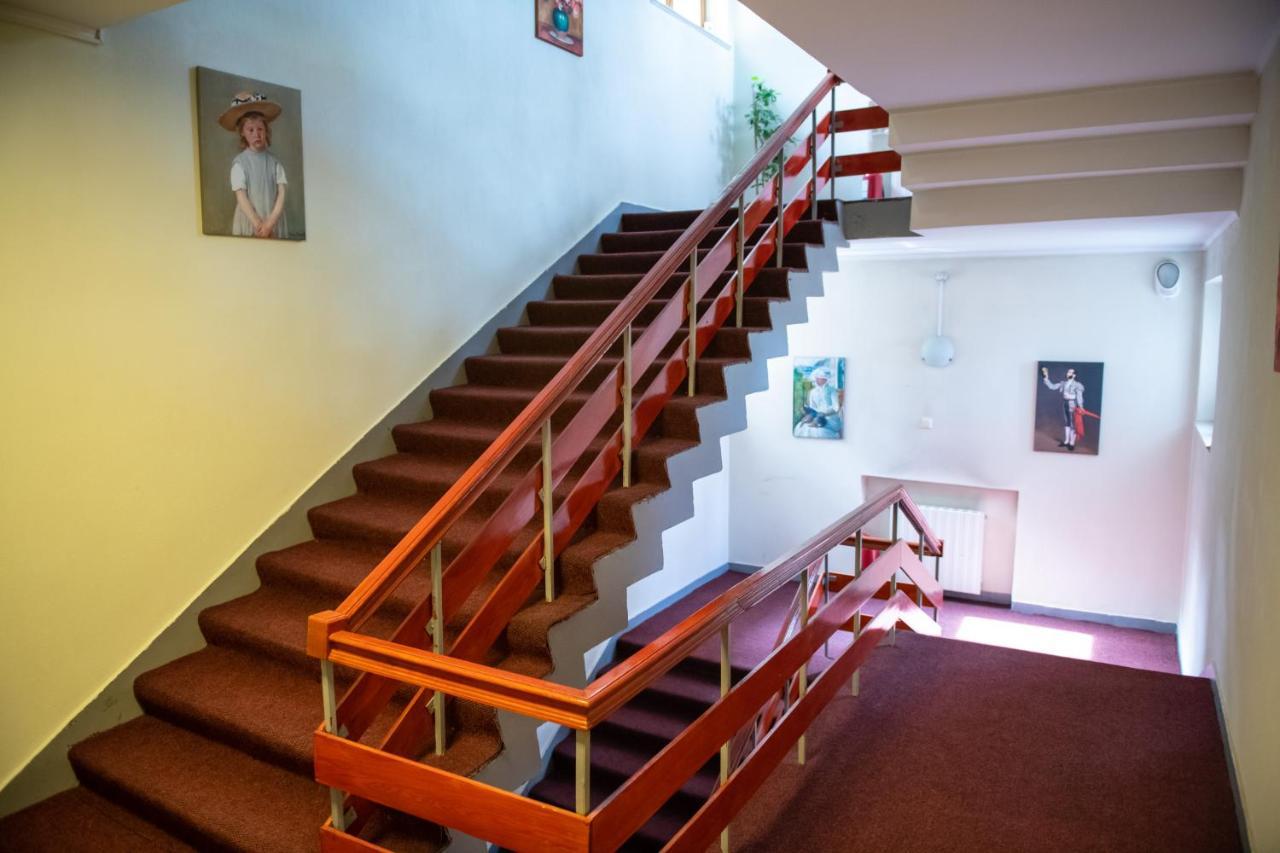 Hotel Panoramic Râmnicu Vâlcea エクステリア 写真