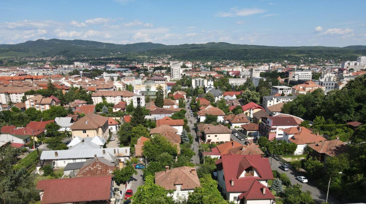 Hotel Panoramic Râmnicu Vâlcea エクステリア 写真