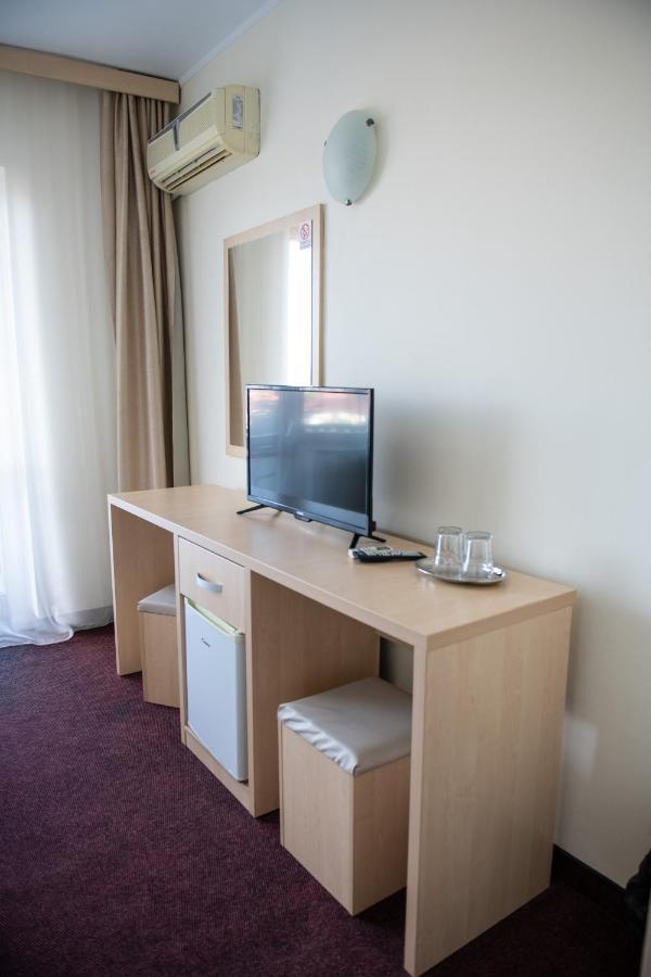 Hotel Panoramic Râmnicu Vâlcea エクステリア 写真